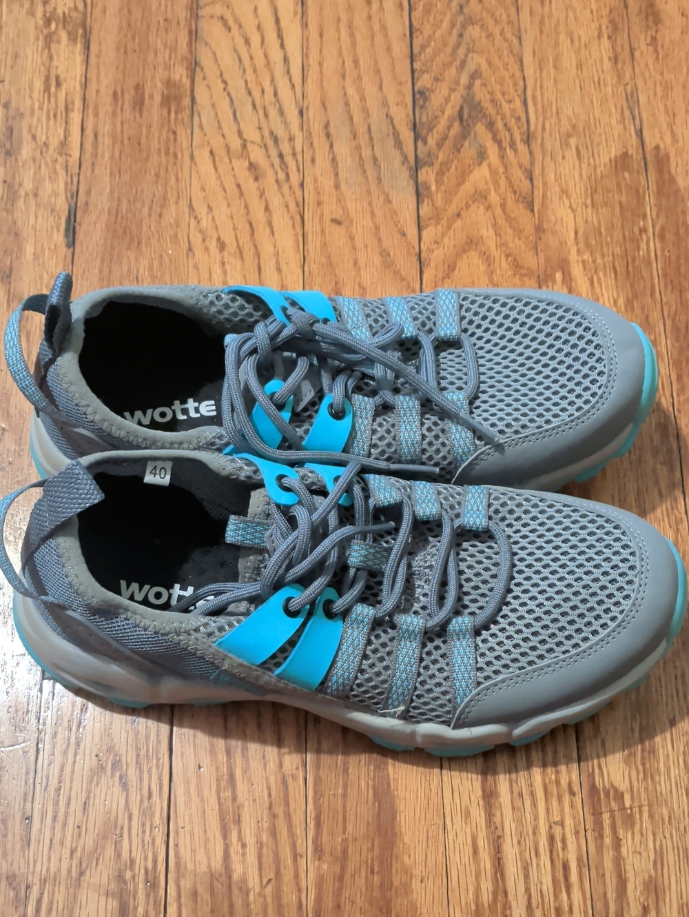 Grey Mesh Athletic Sneakers with Teal Accents